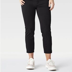 Dickies women's duracomfort capri pant